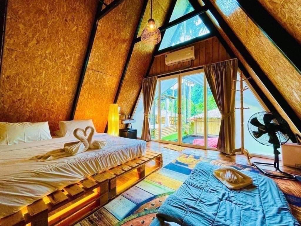 Bridge Hill Cafe Glamping 호텔 Khao Sok National Park 외부 사진